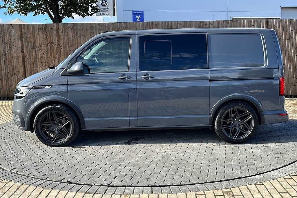 Volkswagen Transporter 2.0 TDI 150 Highline Kombi Van DSG