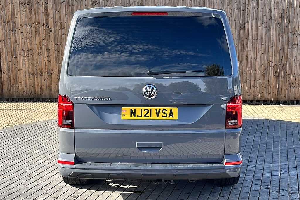 Volkswagen Transporter 2.0 TDI 150 Highline Kombi Van DSG