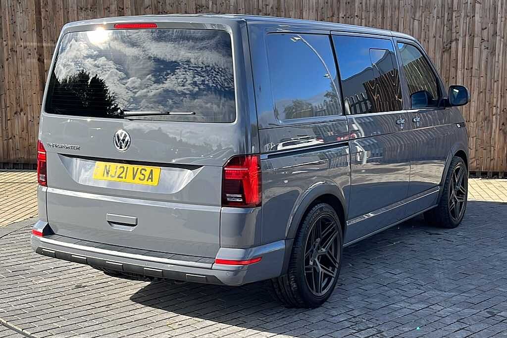Volkswagen Transporter 2.0 TDI 150 Highline Kombi Van DSG