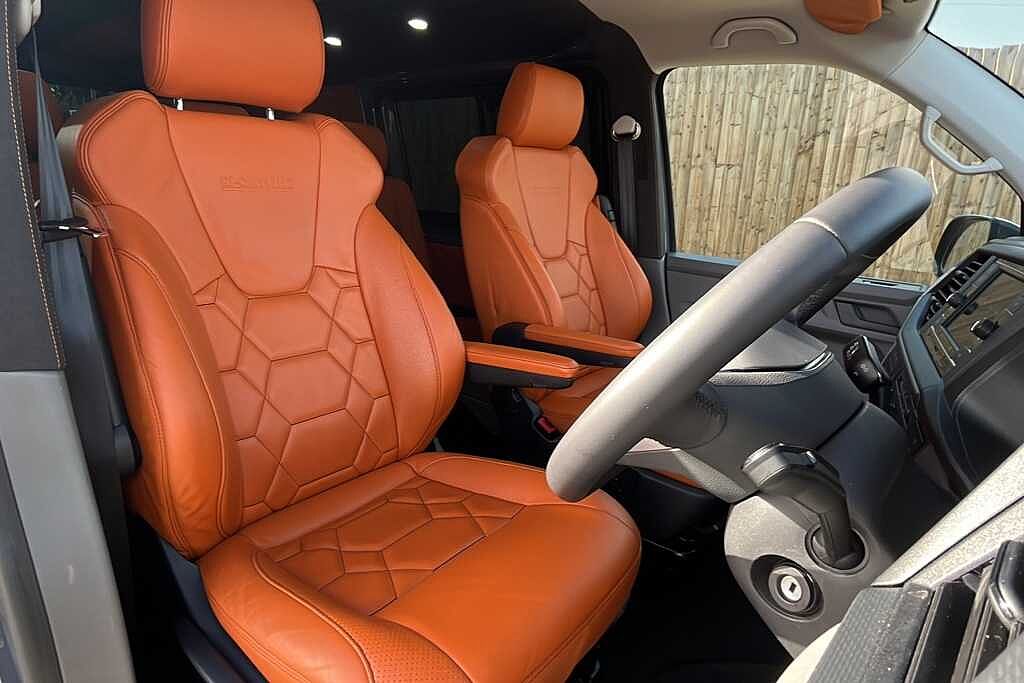 Volkswagen Transporter 2.0 TDI 150 Highline Kombi Van DSG