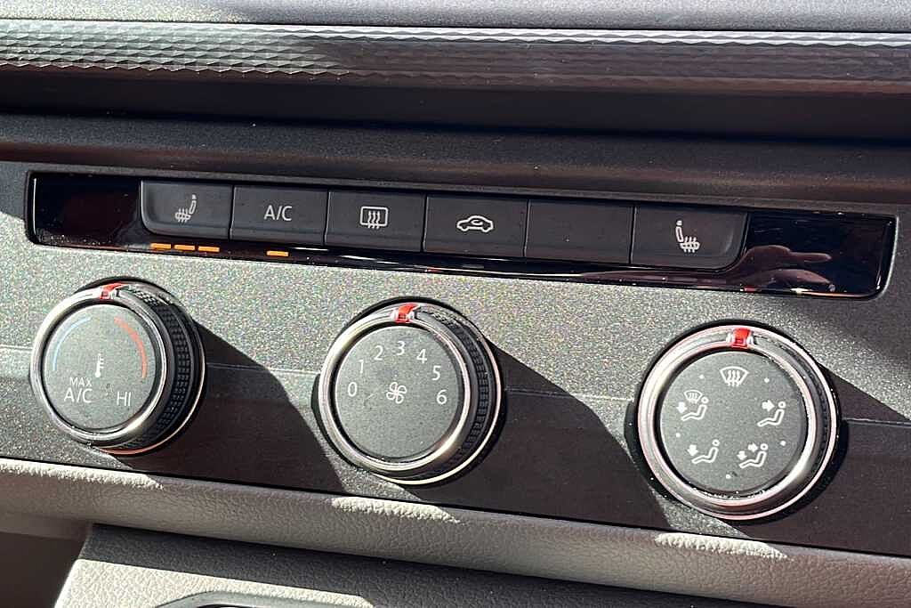 Volkswagen Transporter 2.0 TDI 150 Highline Kombi Van DSG