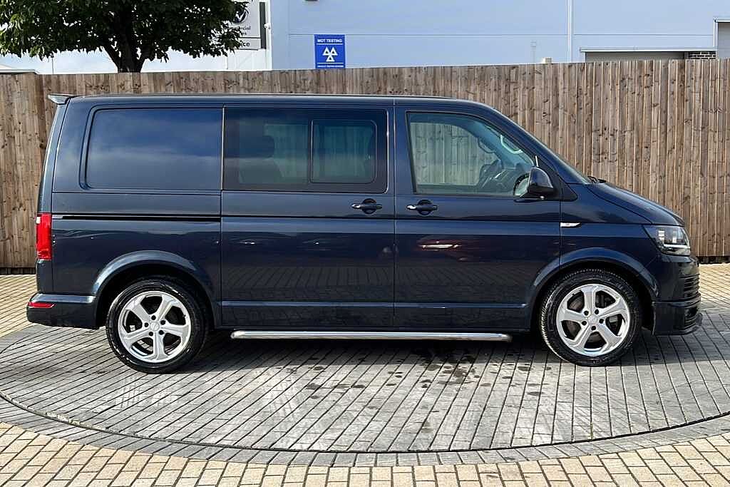 Volkswagen Transporter 2.0 TDI BMT 150 Highline Kombi Van DSG