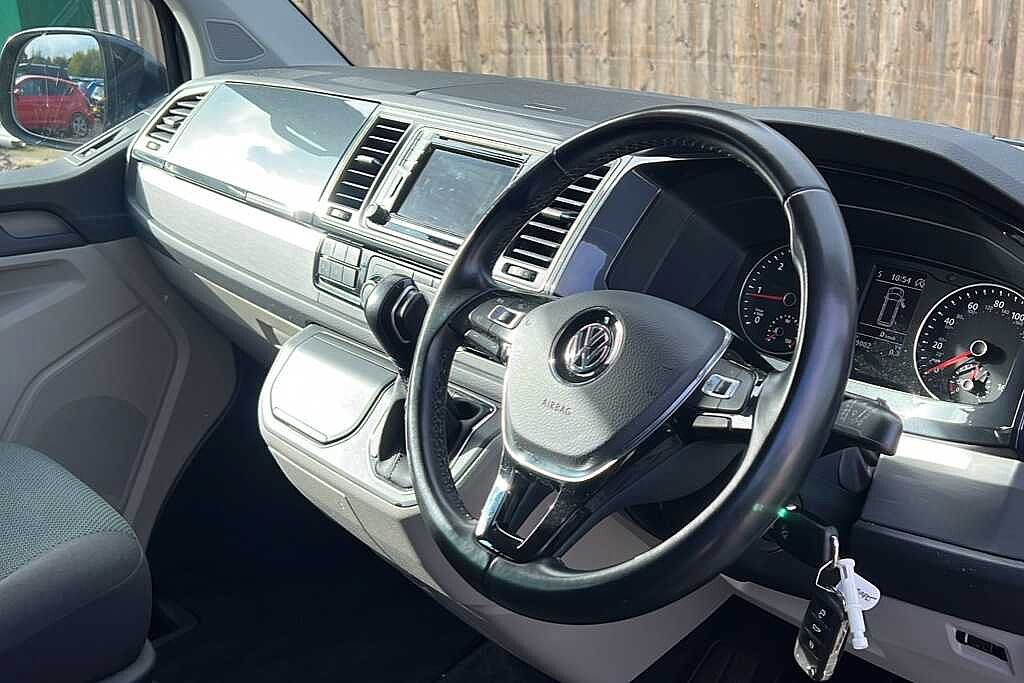 Volkswagen Transporter 2.0 TDI BMT 150 Highline Kombi Van DSG