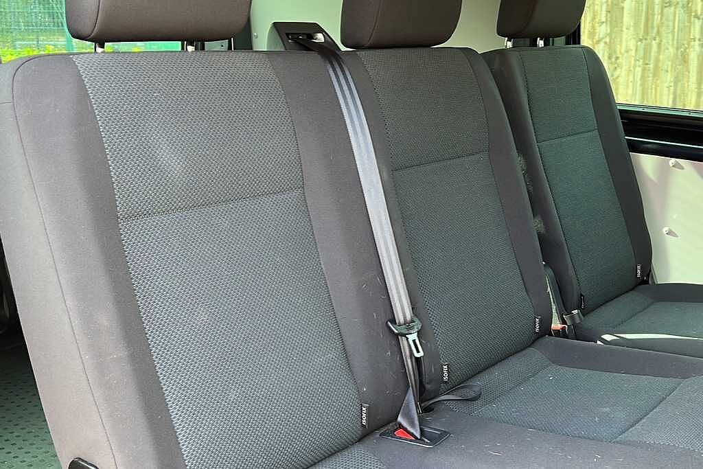 Volkswagen Transporter 2.0 TDI BMT 150 Highline Kombi Van DSG