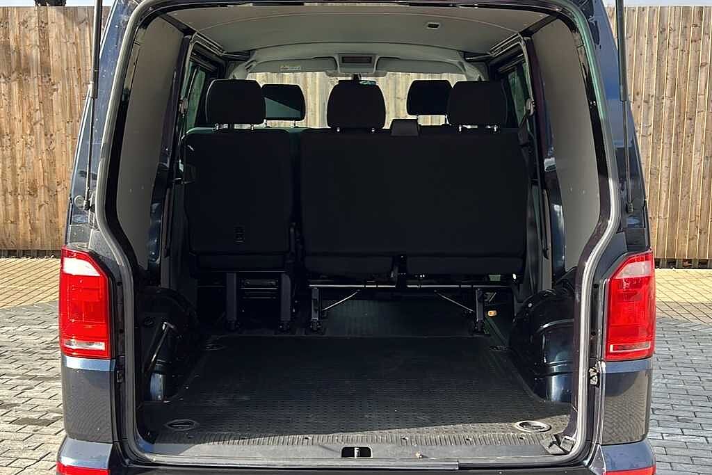 Volkswagen Transporter 2.0 TDI BMT 150 Highline Kombi Van DSG