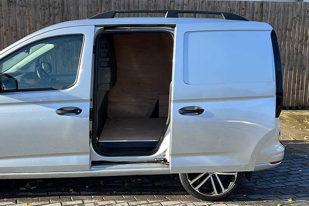 Volkswagen Caddy 2.0 TDI 122PS Commerce Plus Van DSG