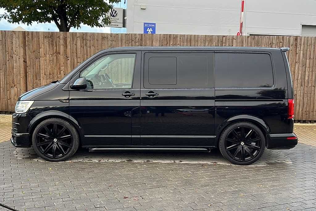 Volkswagen Transporter 2.0 BiTDI BMT 204 Highline Kombi Van 4MOTION DSG