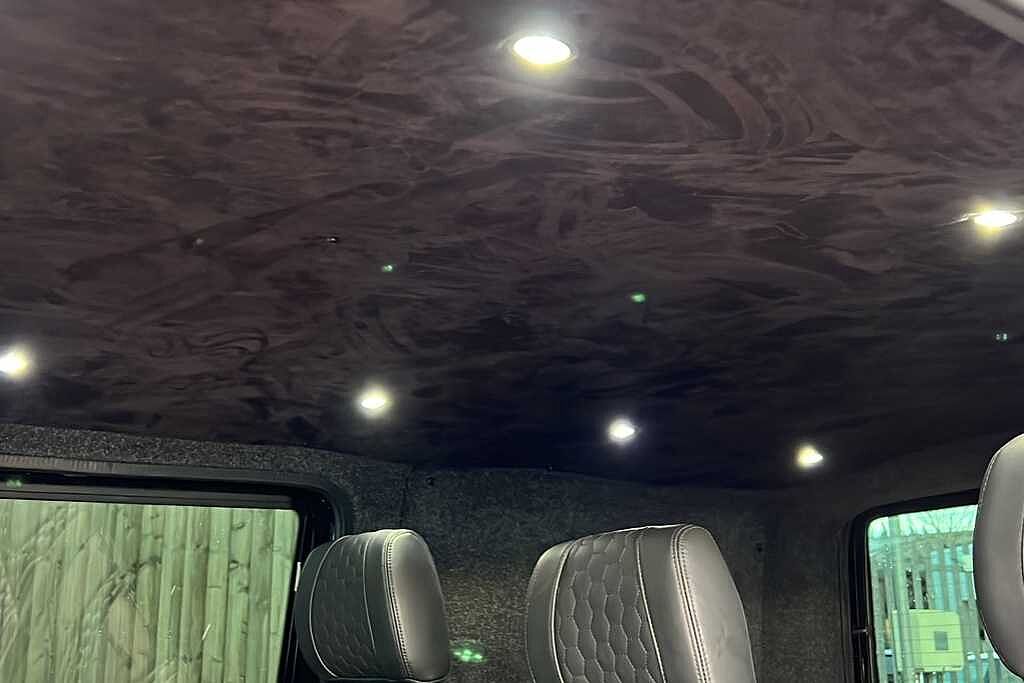 Volkswagen Transporter 2.0 BiTDI BMT 204 Highline Kombi Van 4MOTION DSG