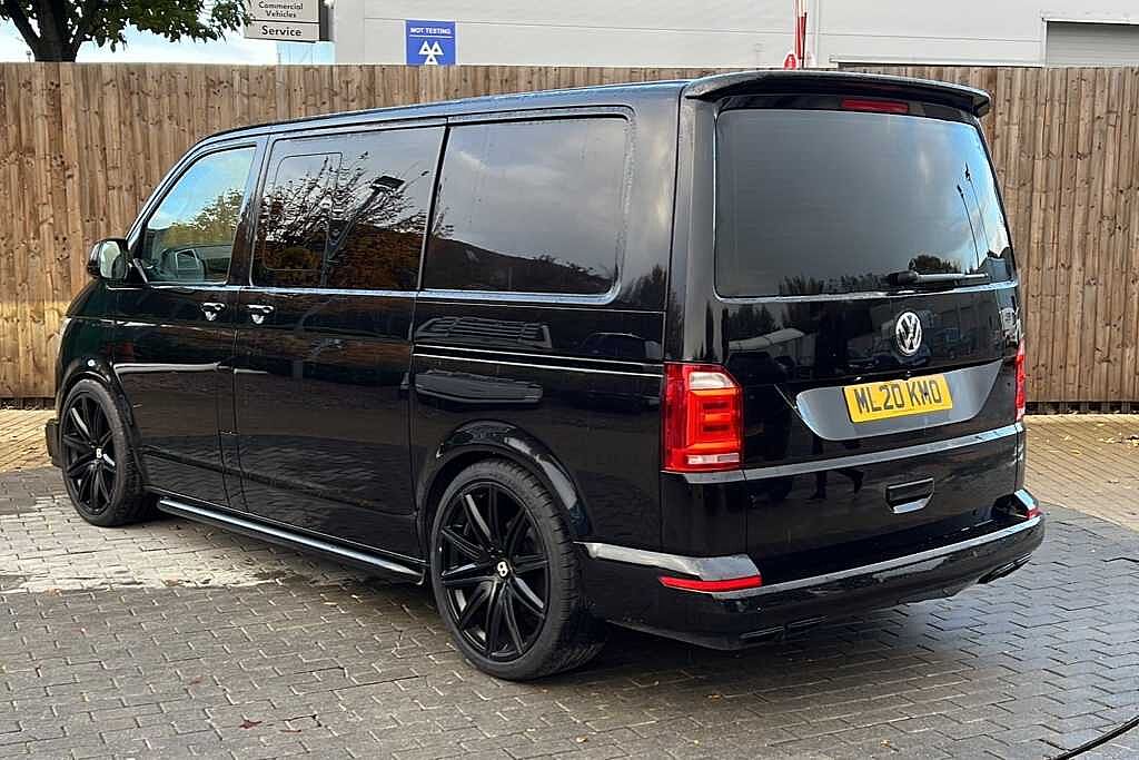 Volkswagen Transporter 2.0 BiTDI BMT 204 Highline Kombi Van 4MOTION DSG