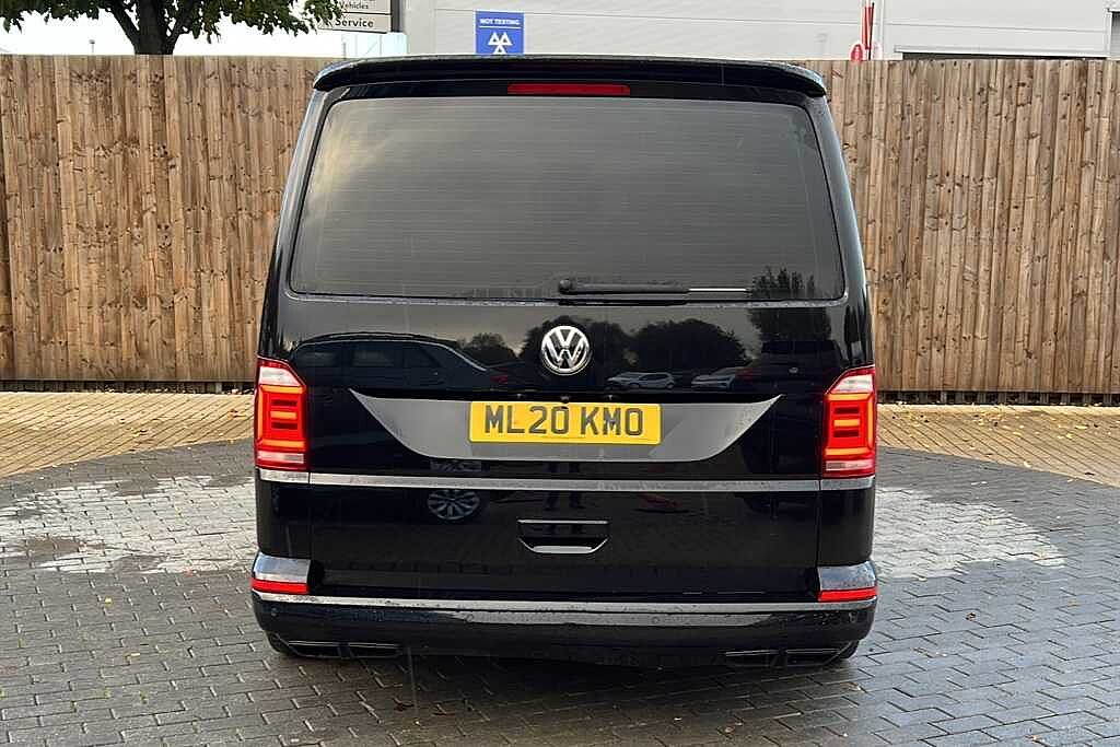 Volkswagen Transporter 2.0 BiTDI BMT 204 Highline Kombi Van 4MOTION DSG