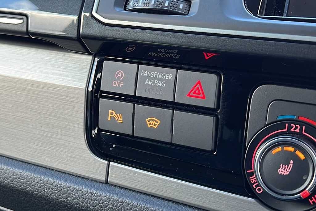 Volkswagen Transporter 2.0 BiTDI BMT 204 Highline Kombi Van 4MOTION DSG