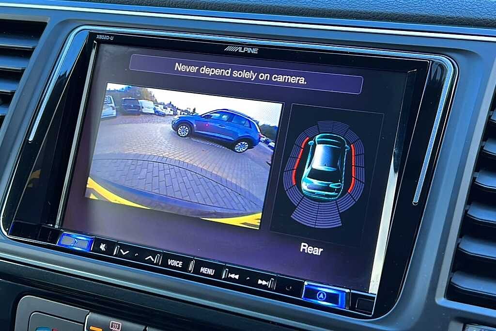 Volkswagen Transporter 2.0 BiTDI BMT 204 Highline Kombi Van 4MOTION DSG