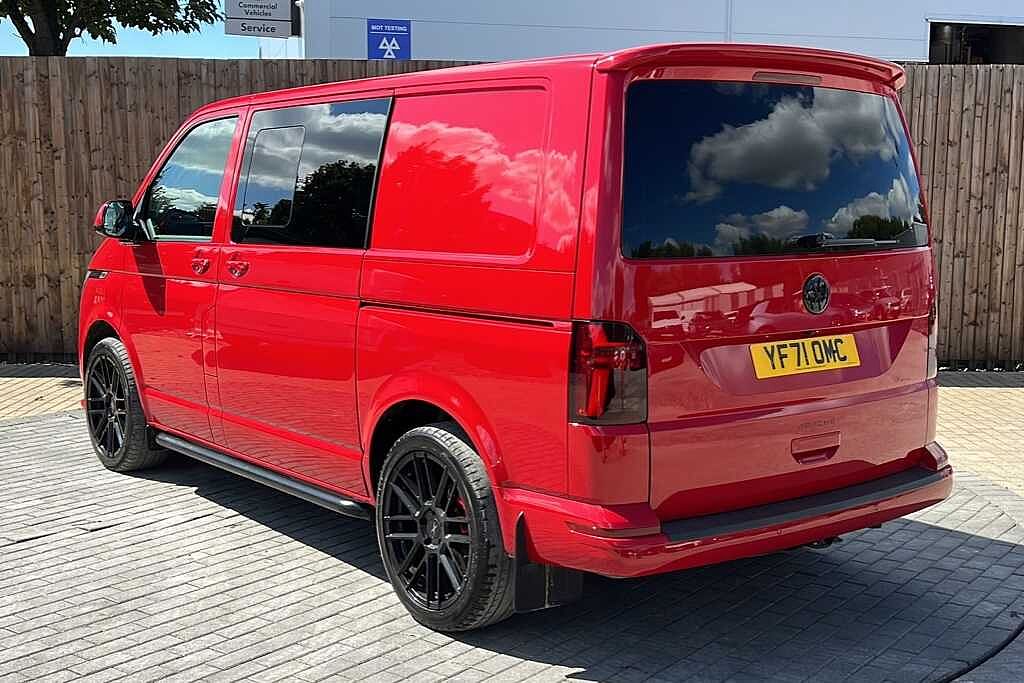 Volkswagen Transporter 2.0 BiTDI 204 Highline Kombi Van DSG
