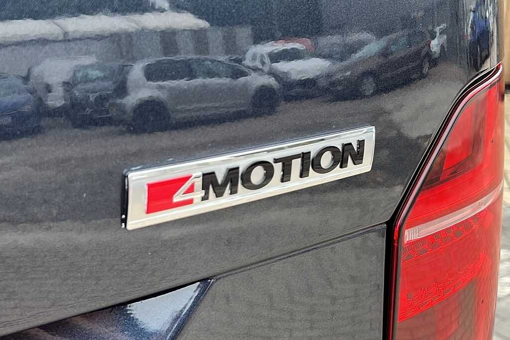 Volkswagen Transporter 2.0 BiTDI 204 Highline Kombi Van 4MOTION DSG