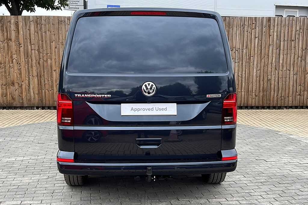 Volkswagen Transporter 2.0 BiTDI 204 Highline Kombi Van 4MOTION DSG