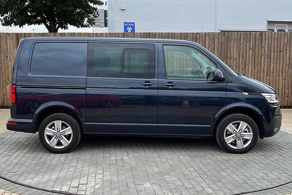 Volkswagen Transporter 2.0 BiTDI 204 Highline Kombi Van 4MOTION DSG