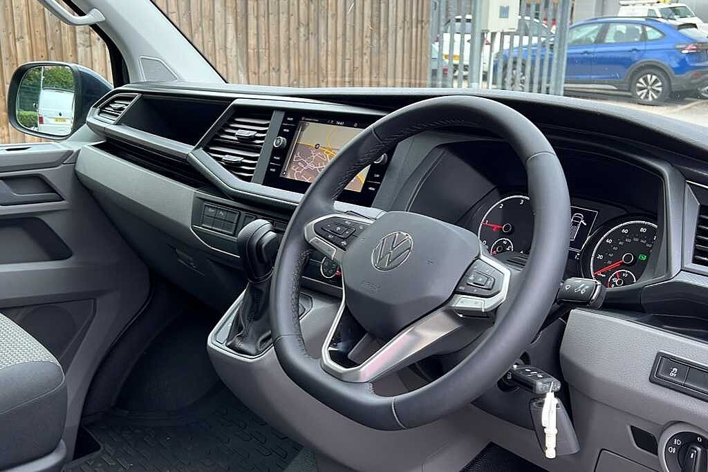 Volkswagen Transporter 2.0 BiTDI 204 Highline Kombi Van 4MOTION DSG