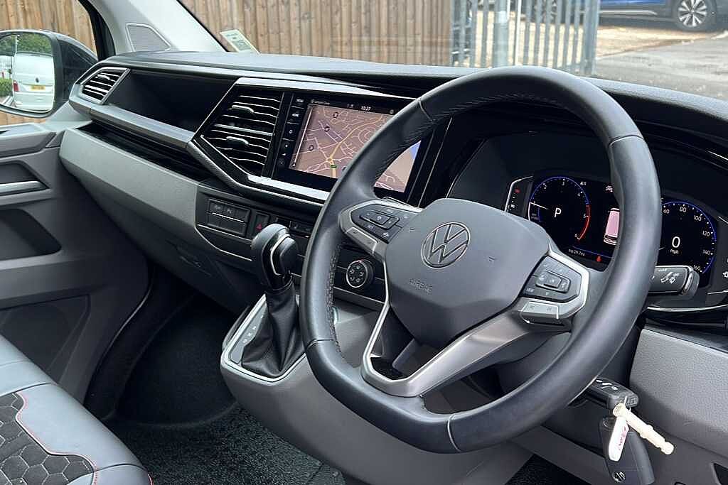 Volkswagen Transporter 2.0 BiTDI 204 Sportline Van DSG