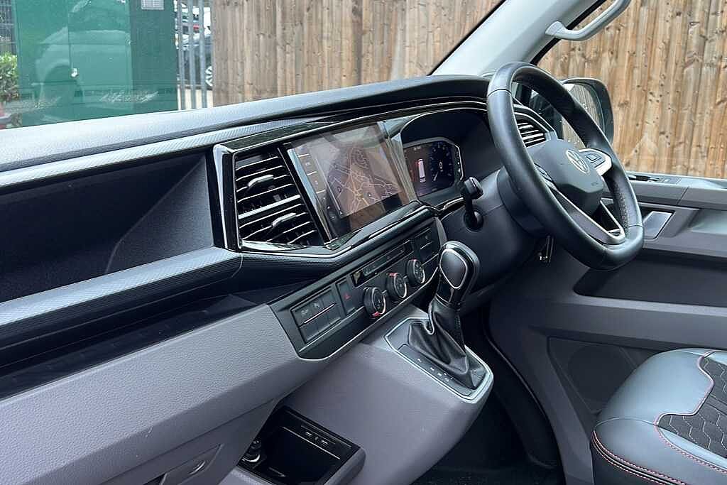 Volkswagen Transporter 2.0 BiTDI 204 Sportline Van DSG