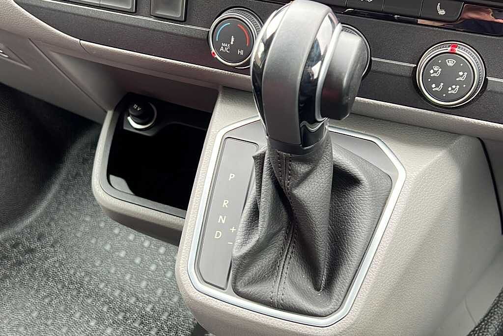 Volkswagen Transporter 2.0 BiTDI 204 Sportline Van DSG
