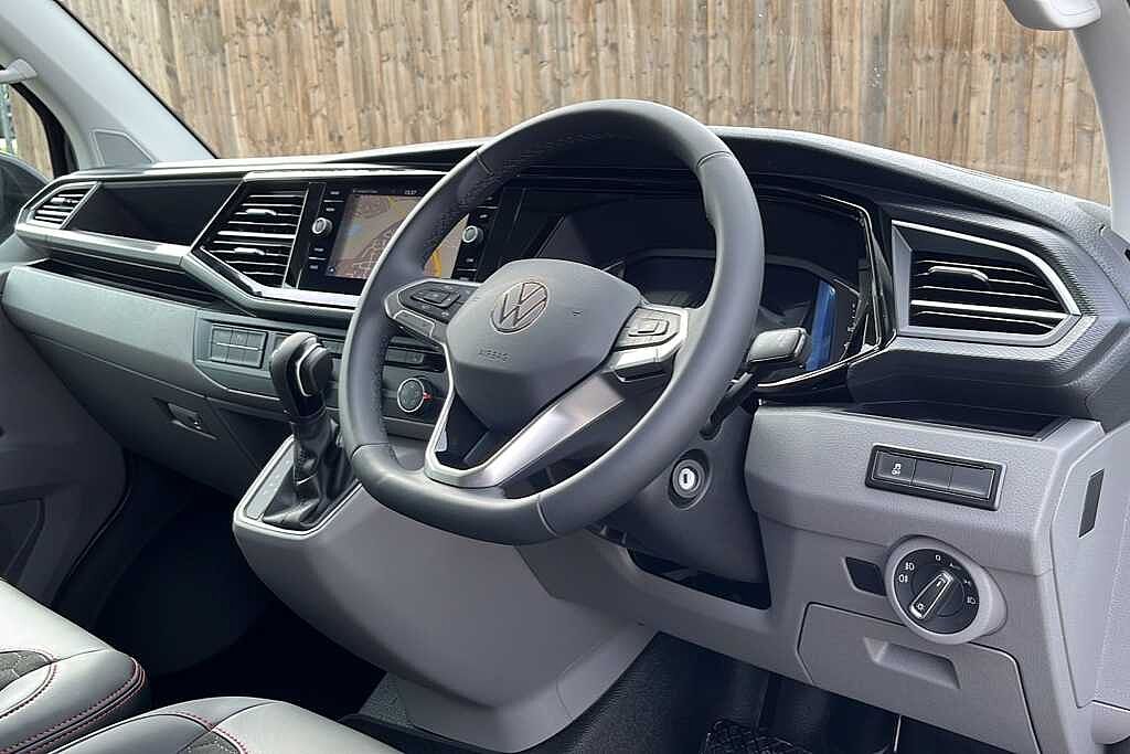 Volkswagen Transporter 2.0 BiTDI 204 Sportline Van DSG