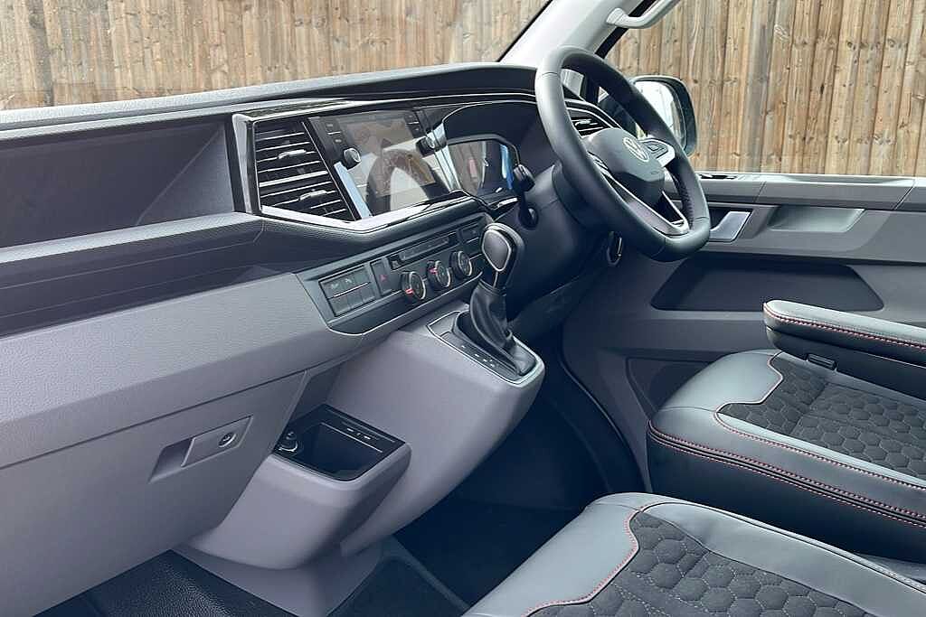 Volkswagen Transporter 2.0 BiTDI 204 Sportline Van DSG