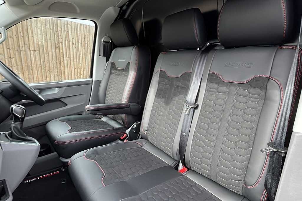 Volkswagen Transporter 2.0 BiTDI 204 Sportline Van DSG
