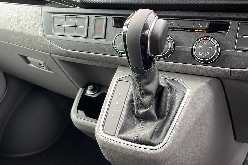 Volkswagen Transporter 2.0 BiTDI 204 Sportline Van DSG