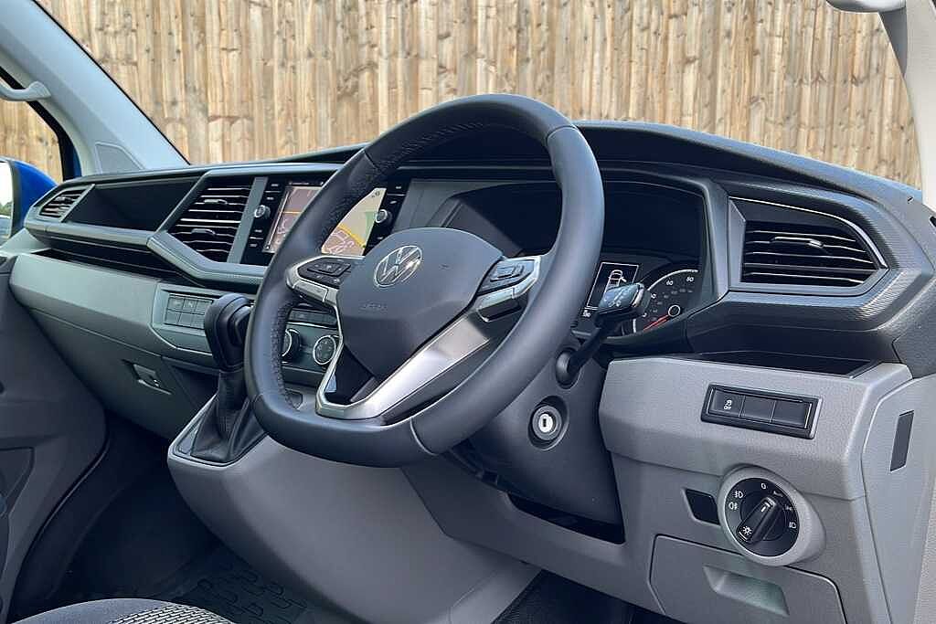 Volkswagen Transporter 2.0 TDI 150 Highline Kombi Van DSG