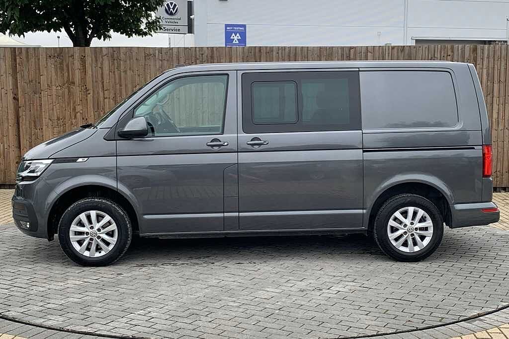 Volkswagen Transporter 2.0 TDI 150 Highline Kombi Van DSG