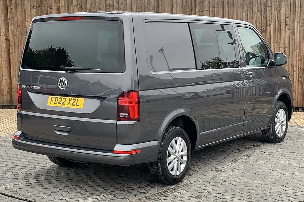 Volkswagen Transporter 2.0 TDI 150 Highline Kombi Van DSG