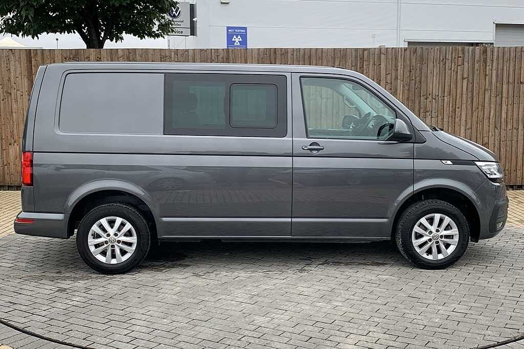 Volkswagen Transporter 2.0 TDI 150 Highline Kombi Van DSG