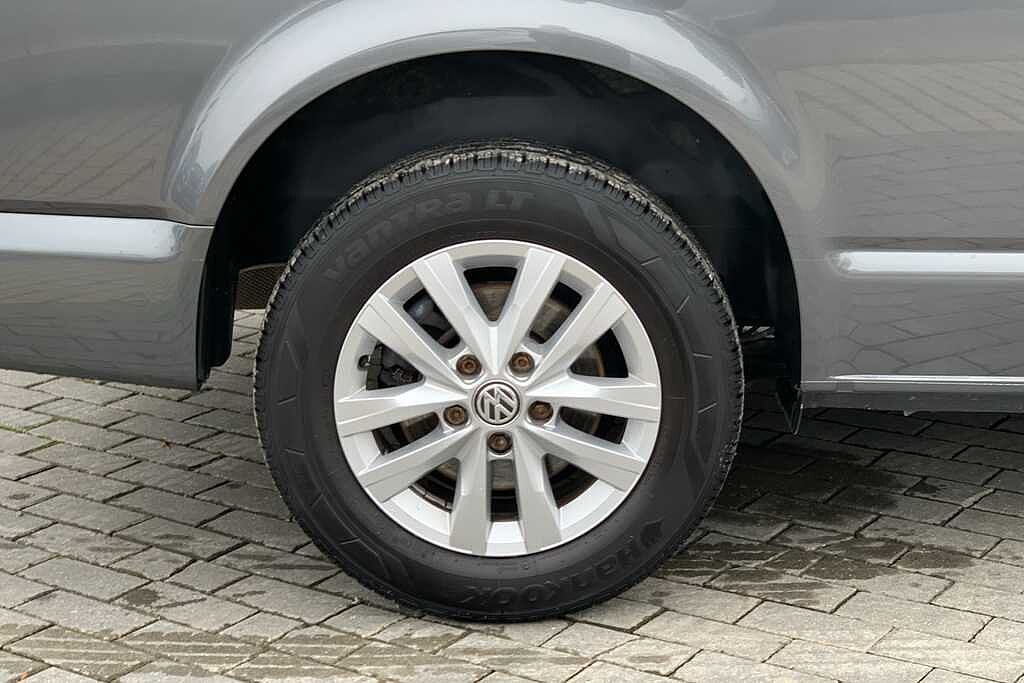 Volkswagen Transporter 2.0 TDI 150 Highline Kombi Van DSG