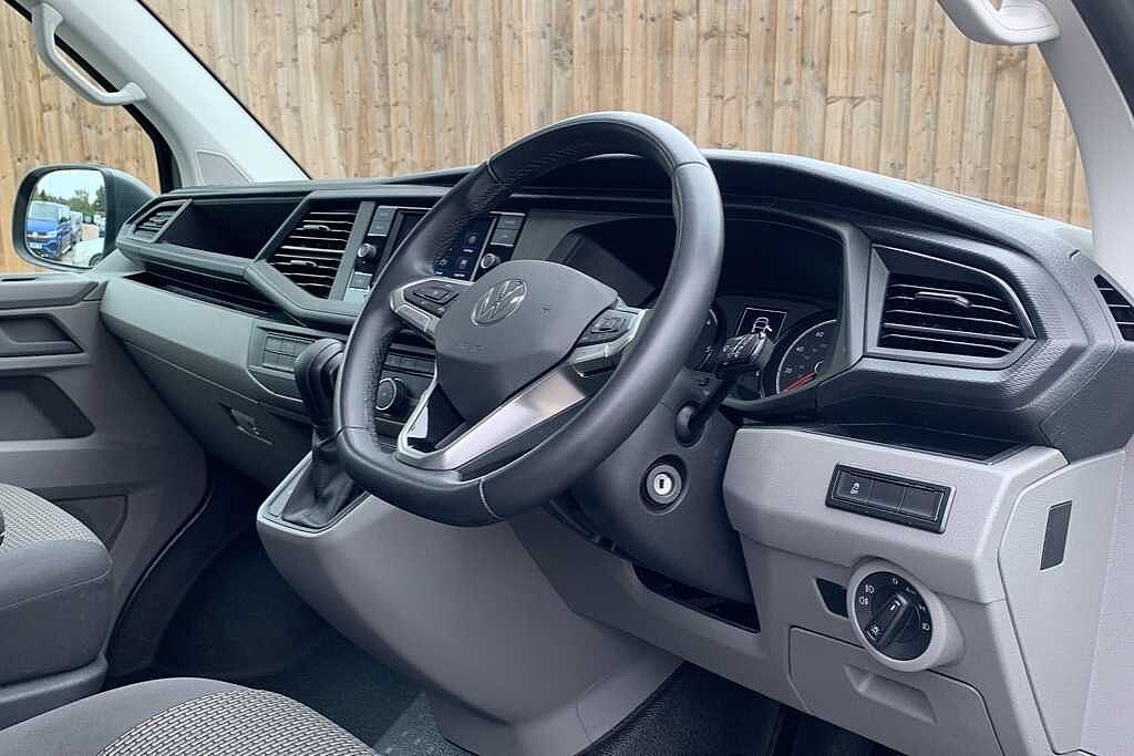 Volkswagen Transporter 2.0 TDI 150 Highline Kombi Van DSG