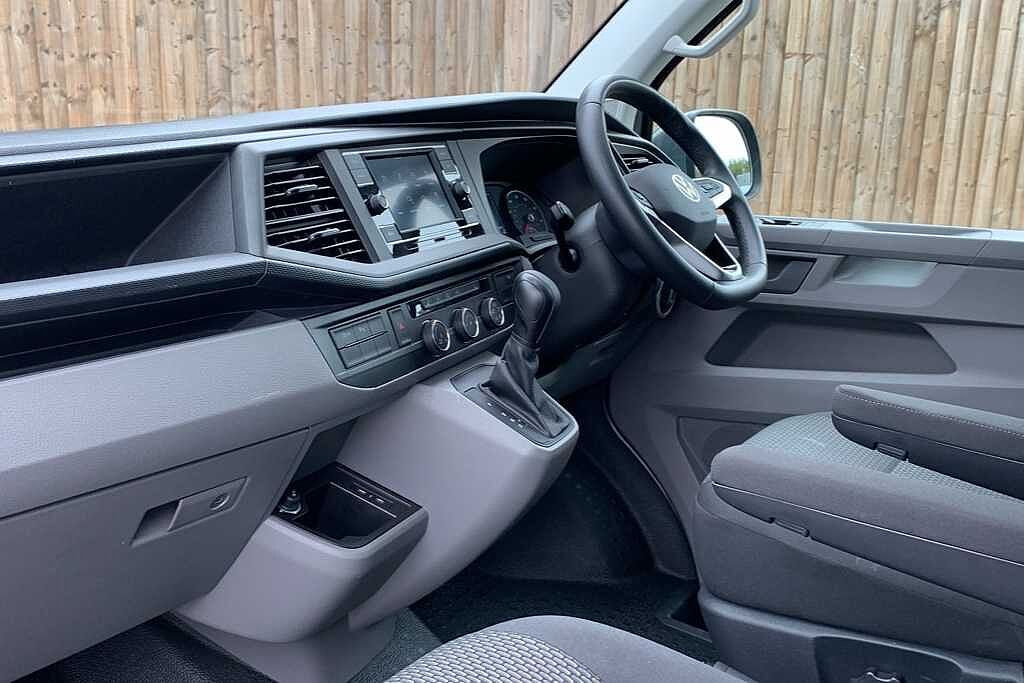 Volkswagen Transporter 2.0 TDI 150 Highline Kombi Van DSG