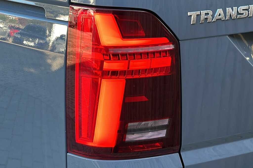 Volkswagen Transporter 2.0 BiTDI 204 Sportline Van DSG