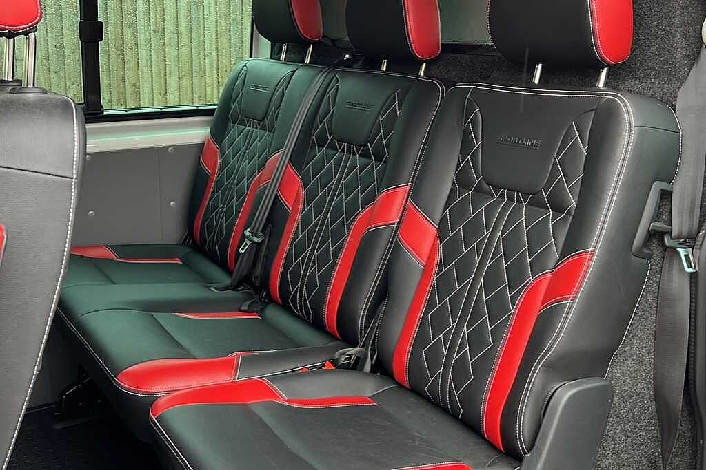 Volkswagen Transporter 2.0 BiTDI BMT 204 Sportline Kombi Van DSG