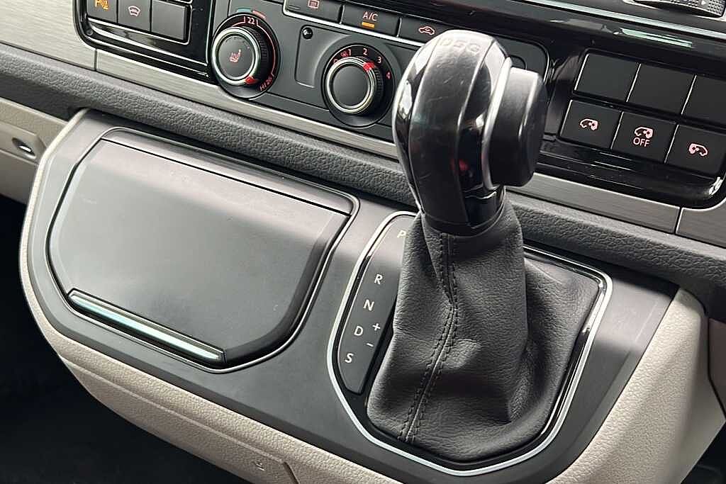 Volkswagen Transporter 2.0 BiTDI BMT 204 Sportline Kombi Van DSG