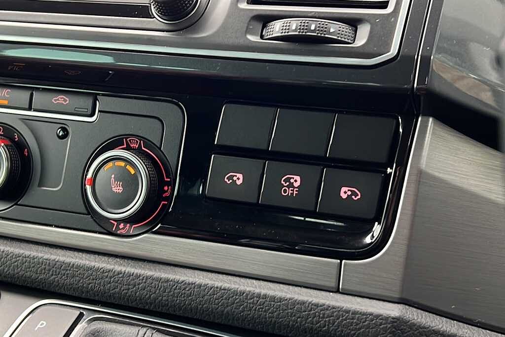 Volkswagen Transporter 2.0 BiTDI BMT 204 Sportline Kombi Van DSG