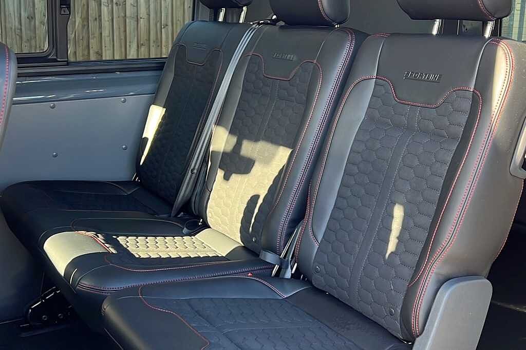 Volkswagen Transporter 2.0 BiTDI 204 Sportline Black Ed Kombi Van DSG