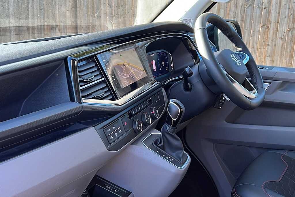 Volkswagen Transporter 2.0 BiTDI 204 Sportline Black Ed Kombi Van DSG
