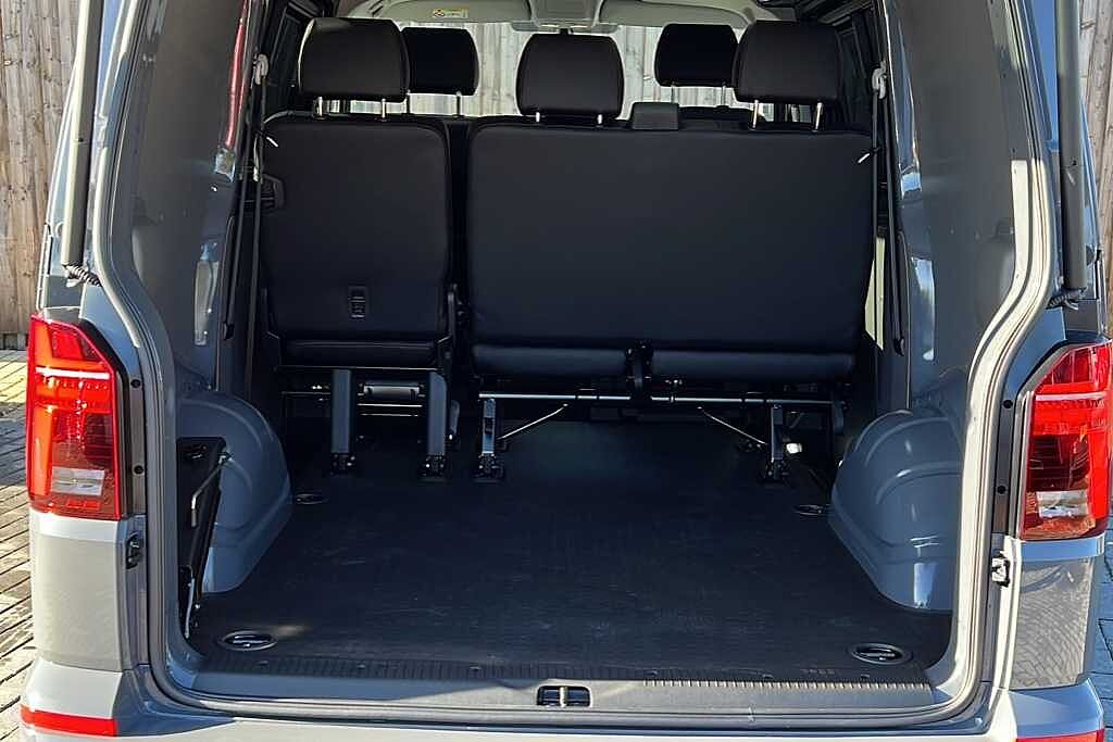 Volkswagen Transporter 2.0 BiTDI 204 Sportline Black Ed Kombi Van DSG