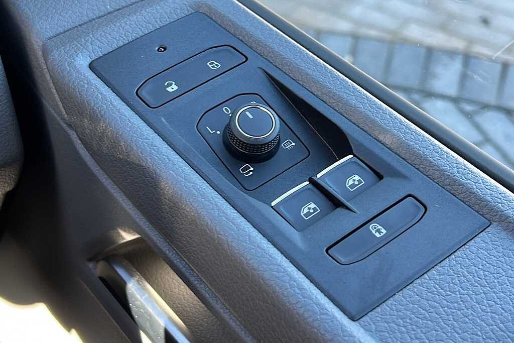 Volkswagen Transporter 2.0 BiTDI 204 Sportline Black Ed Kombi Van DSG