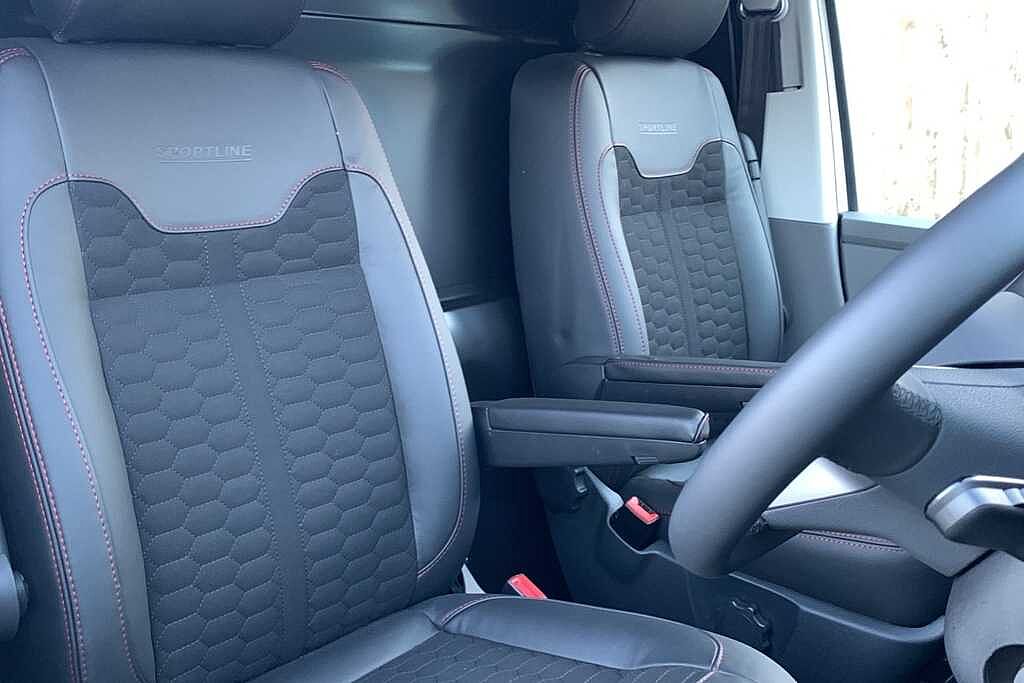 Volkswagen Transporter 2.0 BiTDI 204 Sportline Van DSG
