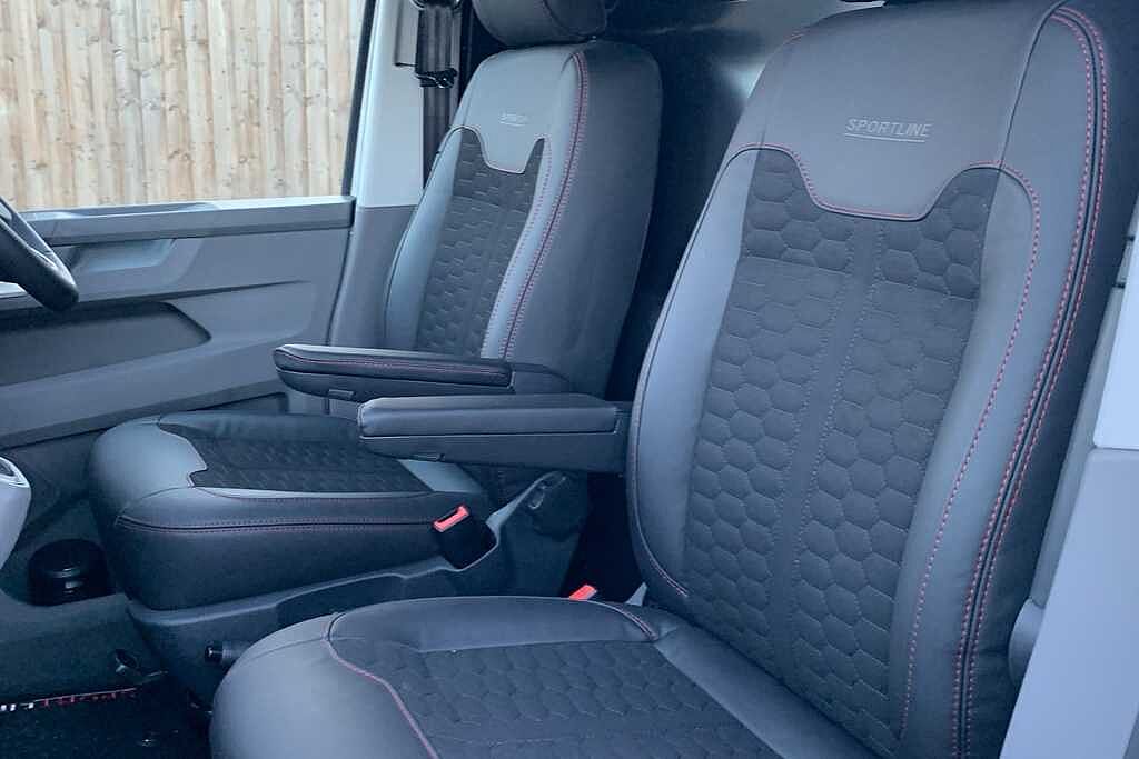 Volkswagen Transporter 2.0 BiTDI 204 Sportline Van DSG