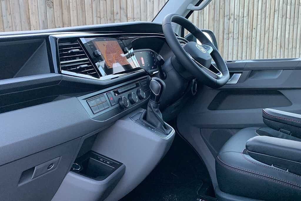 Volkswagen Transporter 2.0 BiTDI 204 Sportline Van DSG