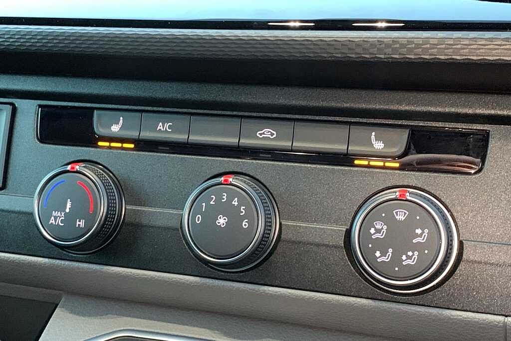Volkswagen Transporter 2.0 BiTDI 204 Sportline Van DSG