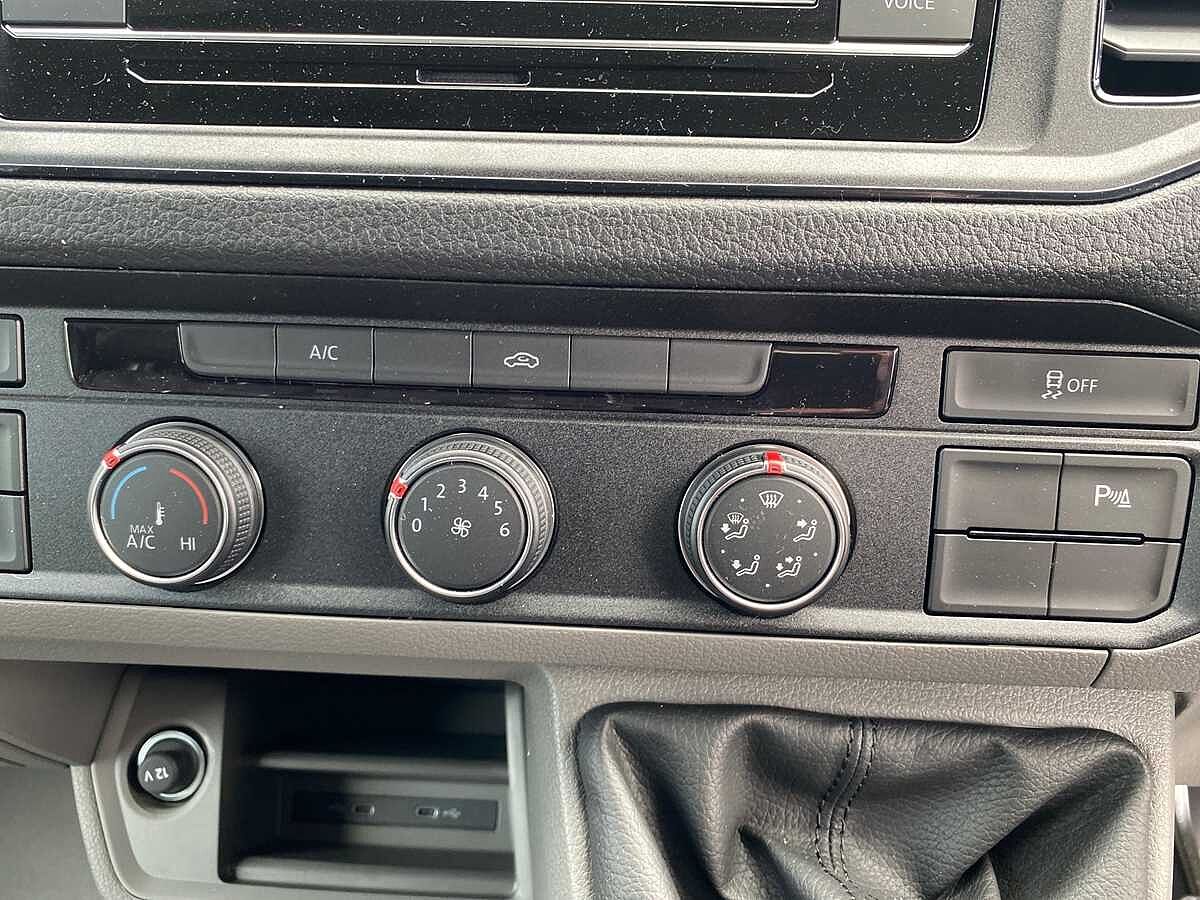 Volkswagen Crafter Cr35 Mwb Diesel Fwd 2.0 TDI 140Ps Trendline Business High Roof Van