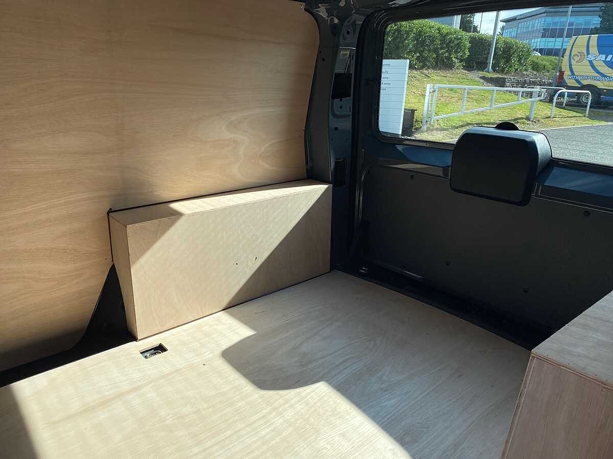 Volkswagen Caddy Cargo C20 Diesel 2.0 TDI 122Ps Commerce Pro Van
