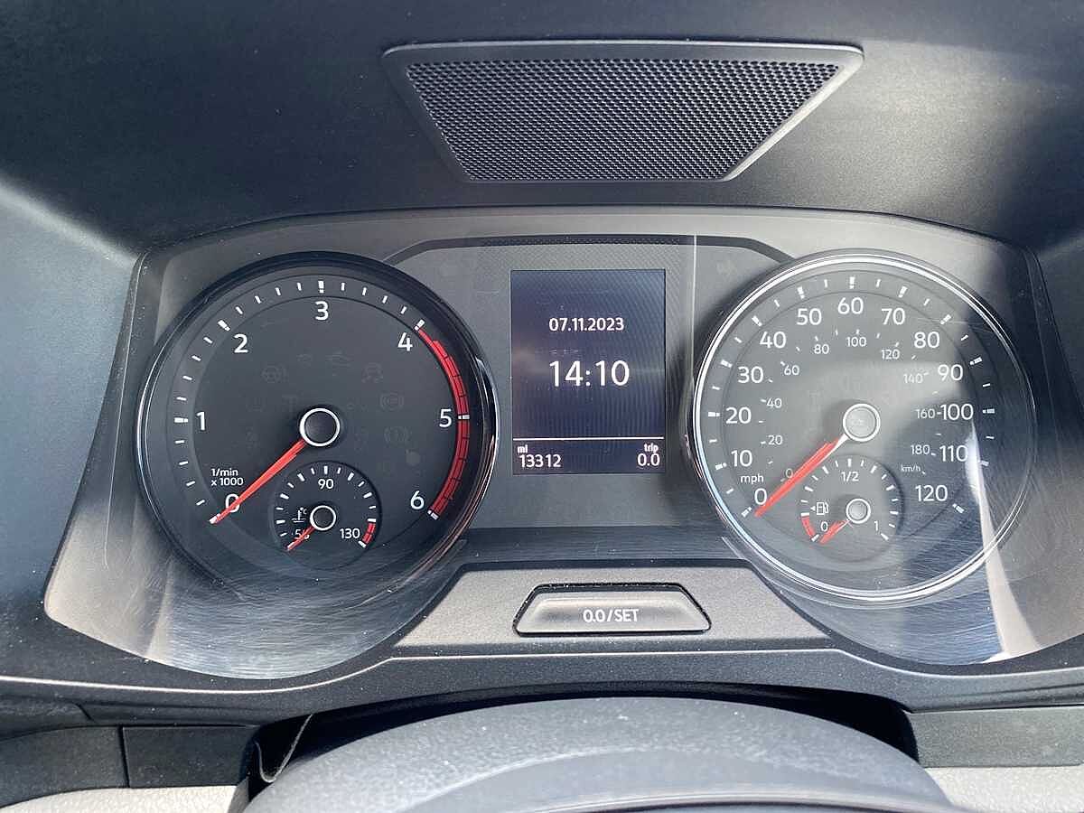 Volkswagen Crafter Cr35 Lwb Diesel Fwd 2.0 TDI 140Ps Trendline High Roof Van